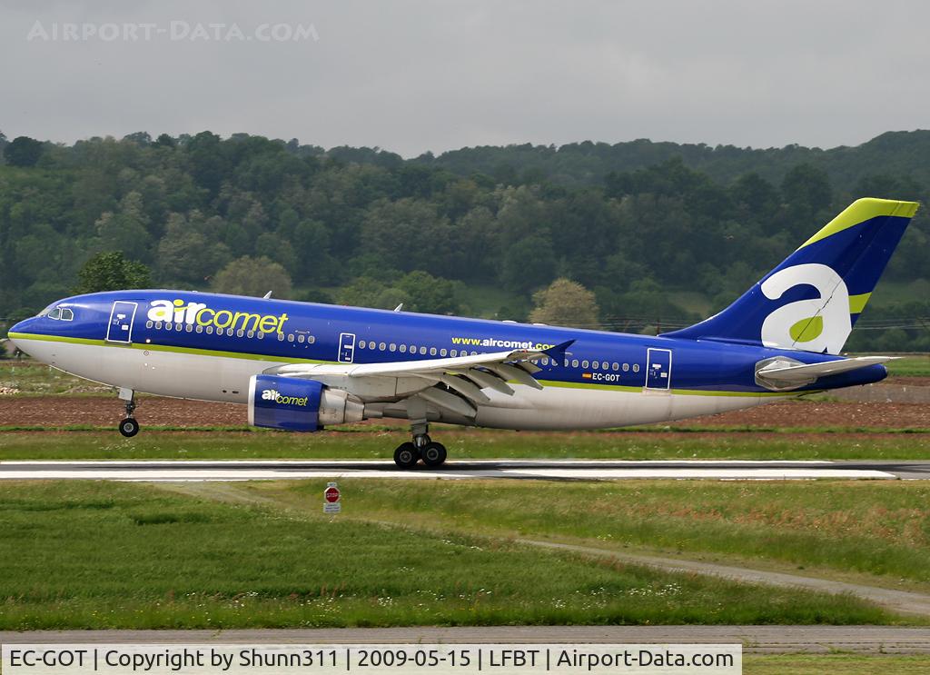 EC-GOT, 1988 Airbus A310-324 C/N 455, Landing rwy 20 for the last time due to parted out and scrap...