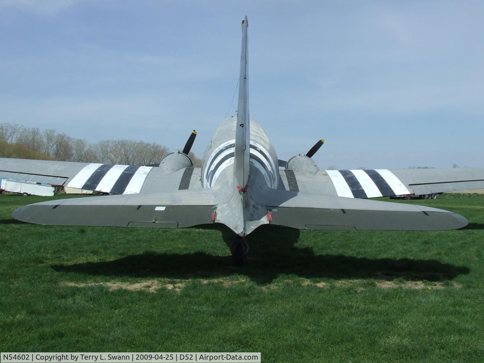 N54602, 1943 Douglas C-47B C/N 15635/27080, Parked at Geneseo.