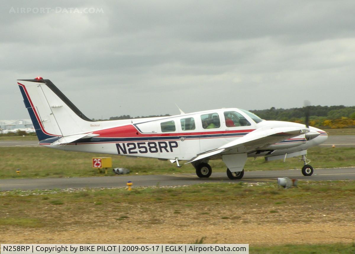 N258RP, 1994 Beech 58 Baron C/N TH-1737, ENTERING RWY 25 FOR DEPARTURE TO THE CHANNEL ISLANDS