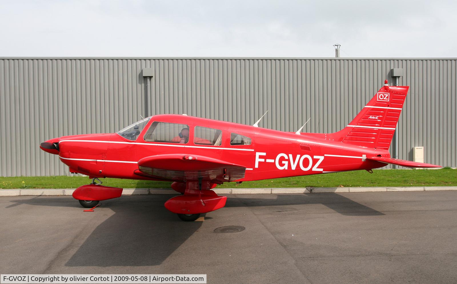 F-GVOZ, Piper PA-28-181 Archer C/N 2890061, Taken at Dijon Darois airfield, spring 2009