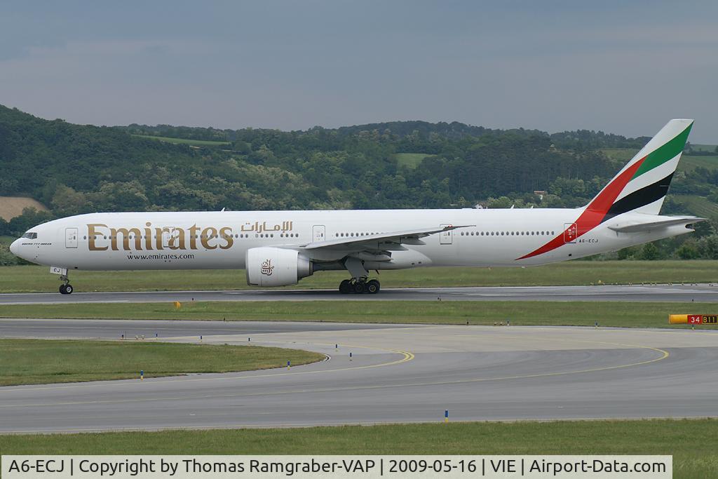 A6-ECJ, 2008 Boeing 777-31H/ER C/N 35583, Emirates Boeing 777-300