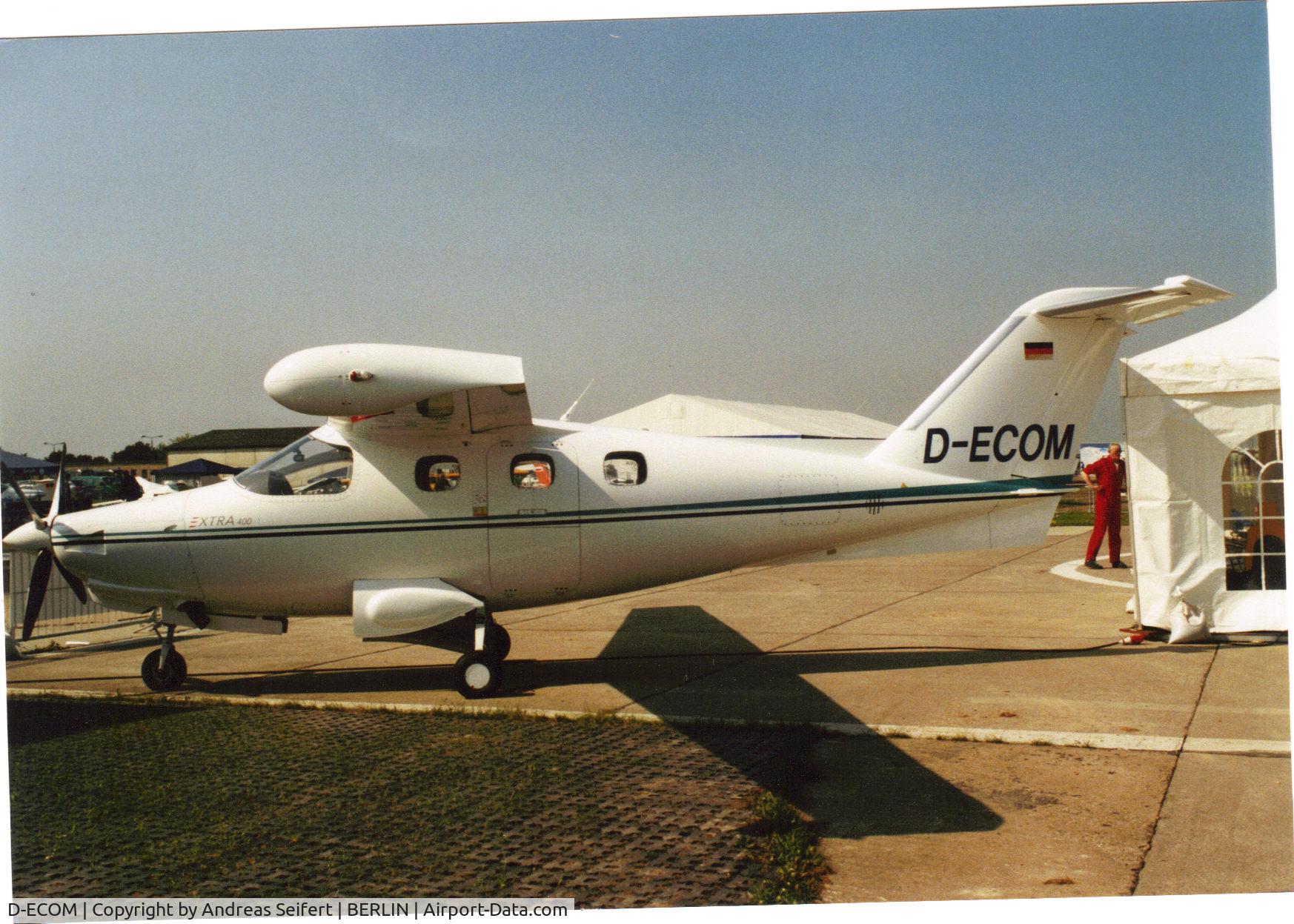 D-ECOM, 2000 Extra EA-400 C/N 12, Berlin ILA 2002