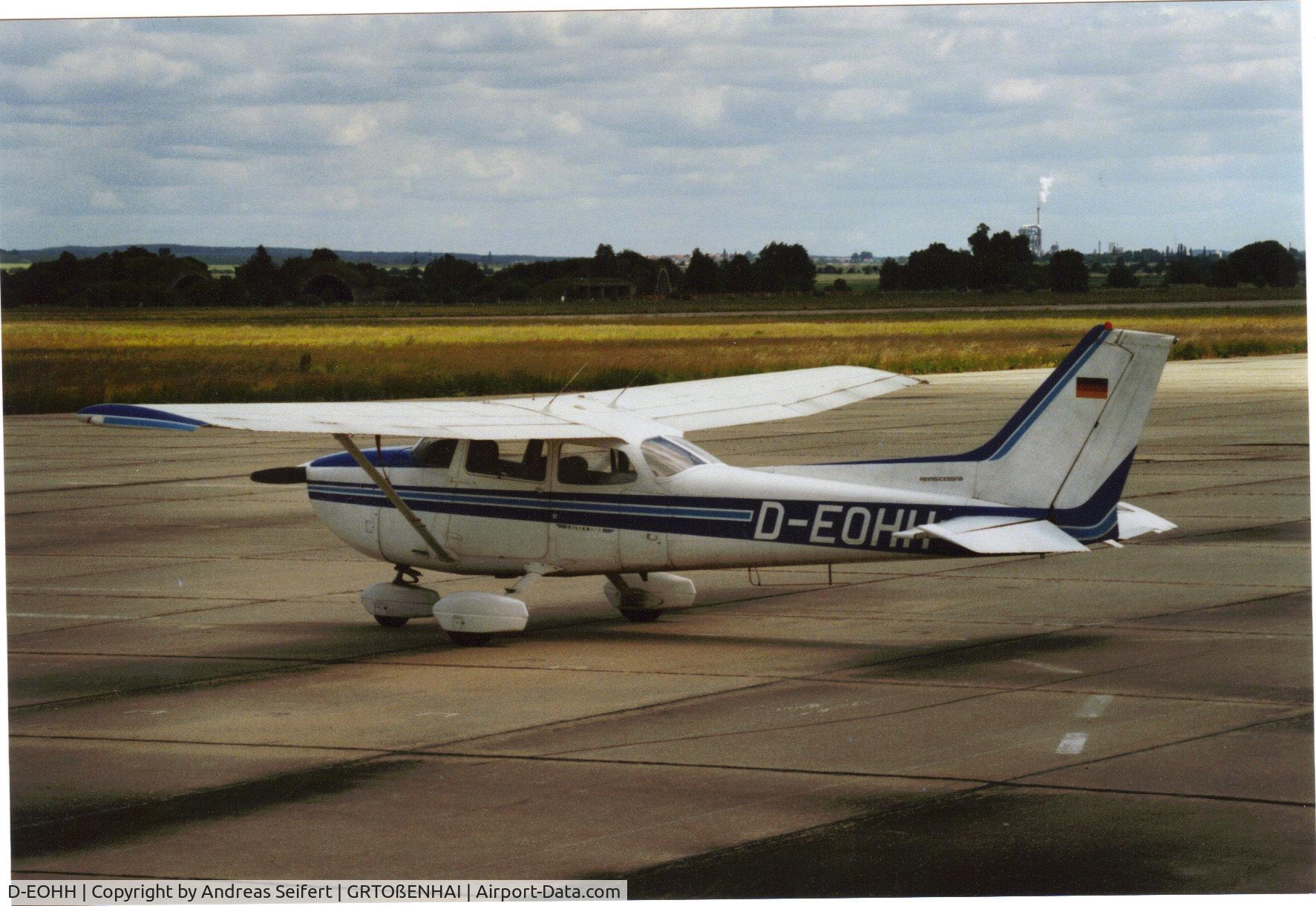 D-EOHH, Reims F172N Skyhawk C/N 1804, Großenhain 2002