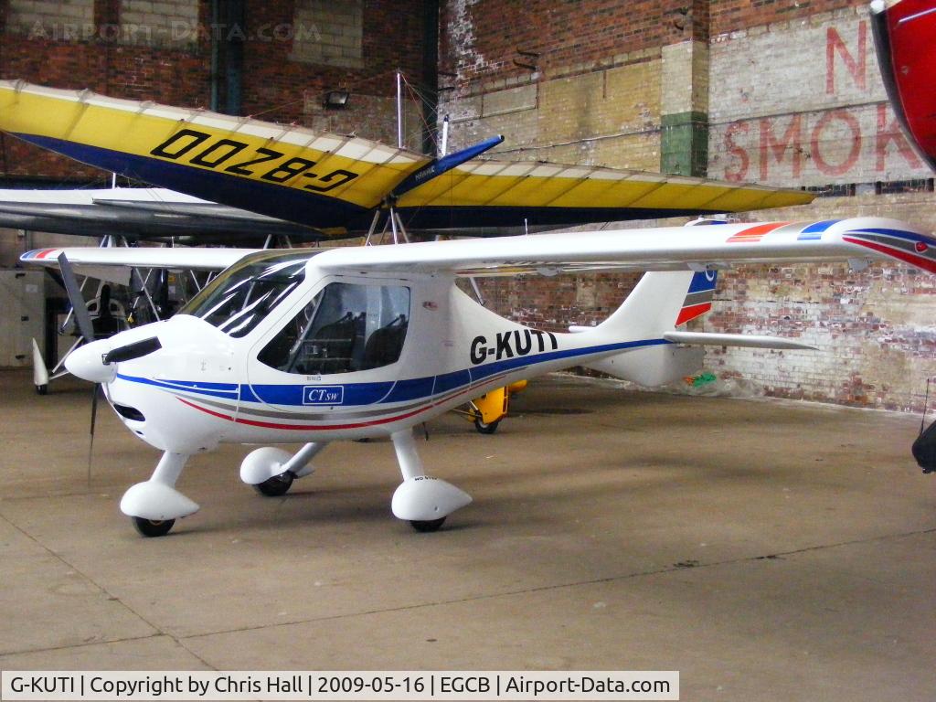 G-KUTI, 2009 Flight Design CTSW C/N 8450, Barton Fly-in and Open Day
