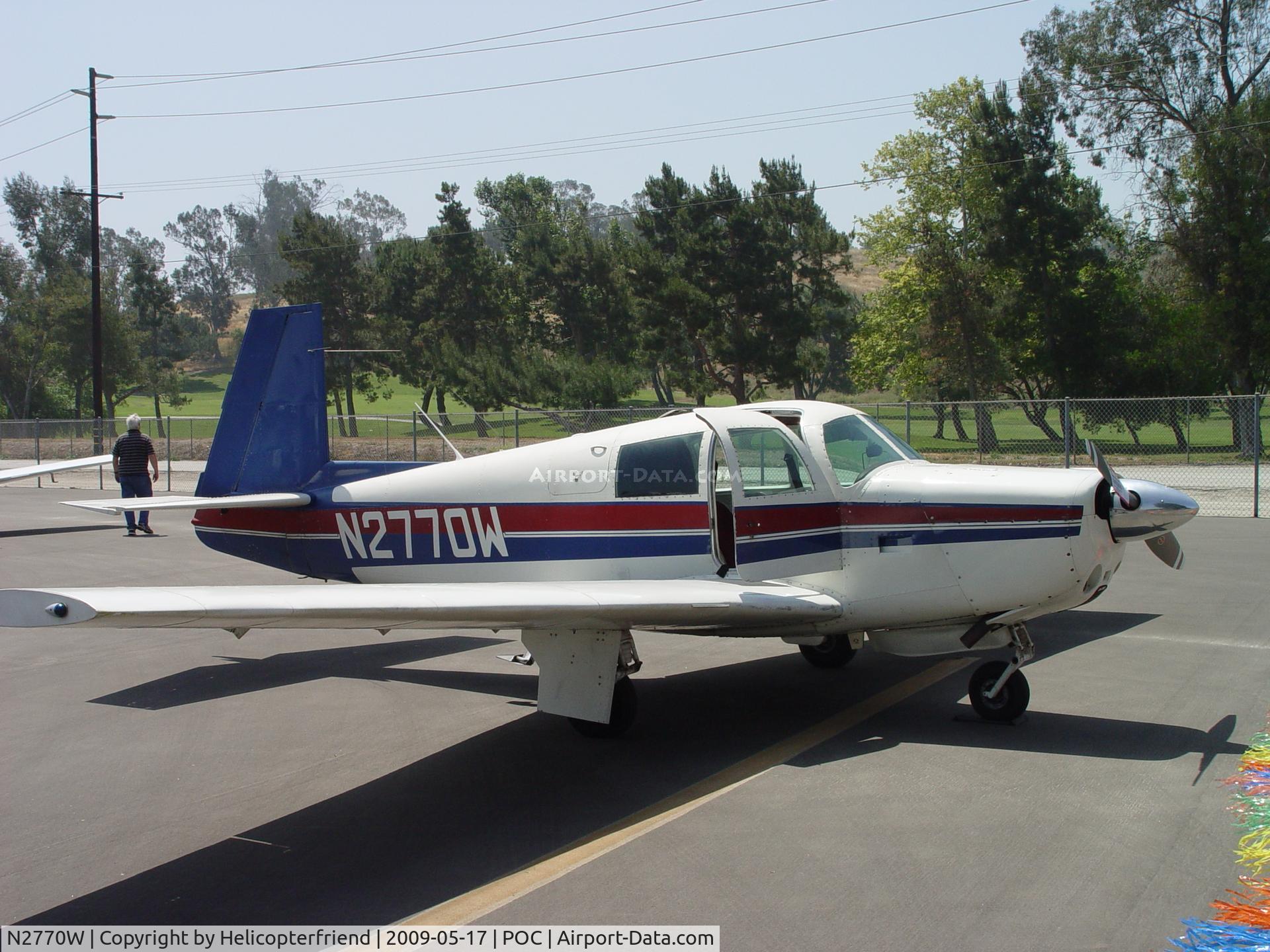 N2770W, 1966 Mooney M20E C/N 1056, Parked on display