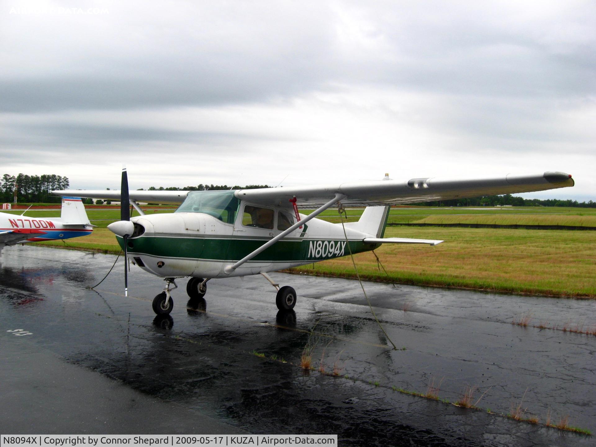N8094X, 1961 Cessna 172B C/N 17248594, C172 on ramp