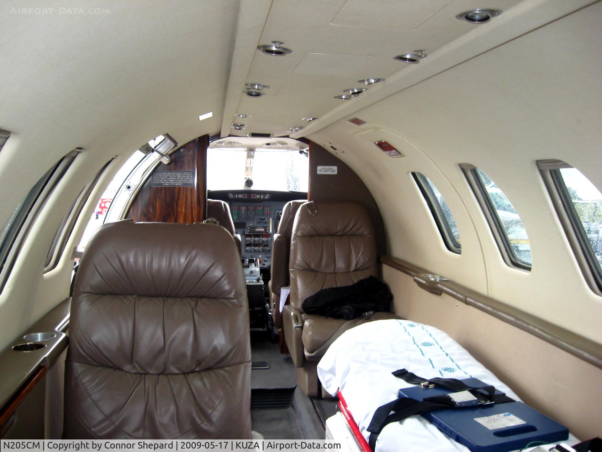 N205CM, 1994 Cessna 560 Citation V C/N 560-0250, Forward cabin