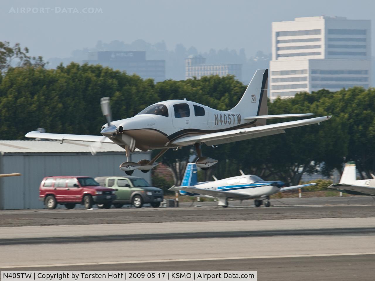 N405TW, 2008 Cessna LC41-550FG C/N 411105, N405TW arriving on RWY 21