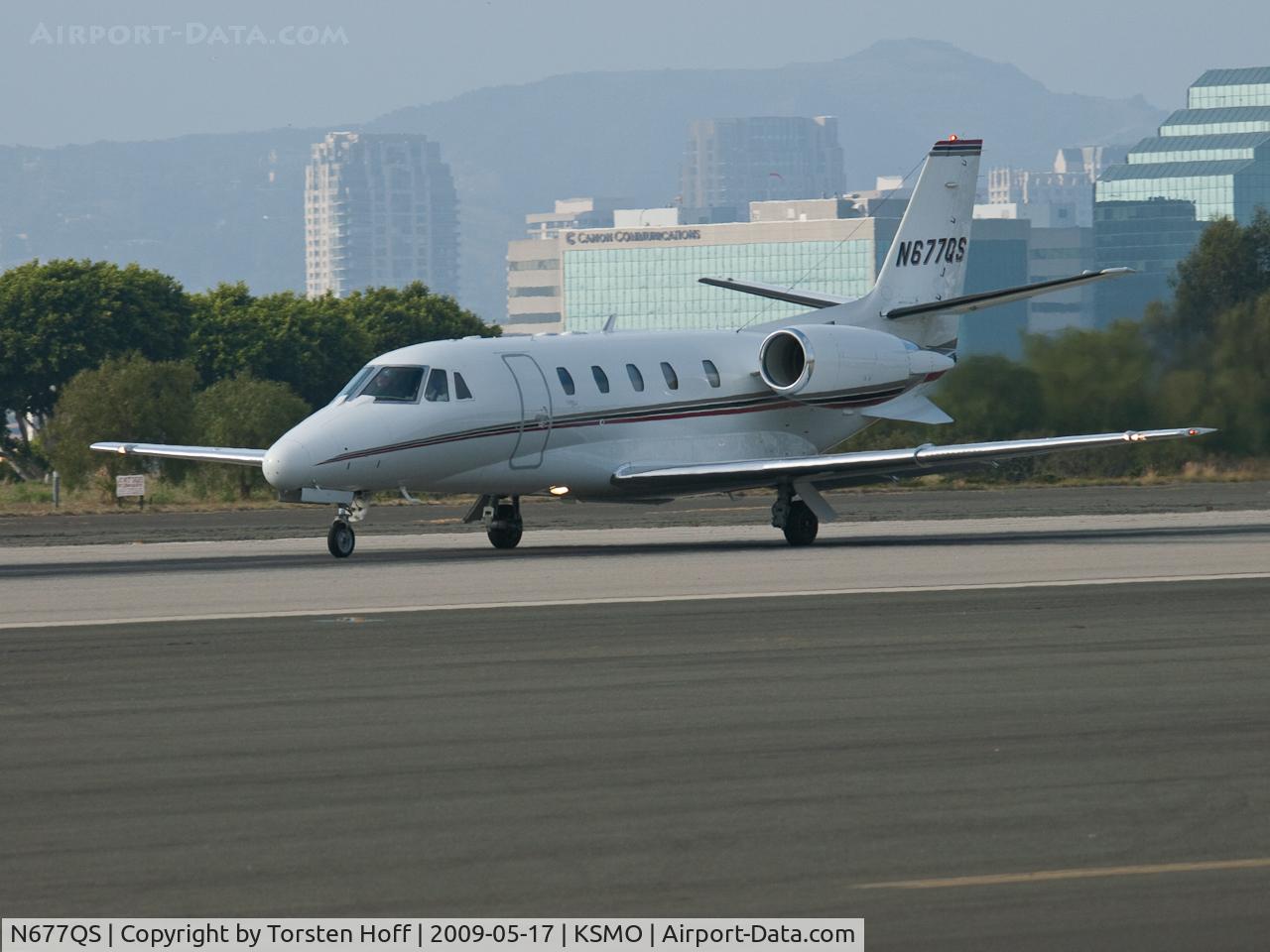 N677QS, 2004 Cessna 560XL C/N 560-5367, N677QS departing from RWY 21