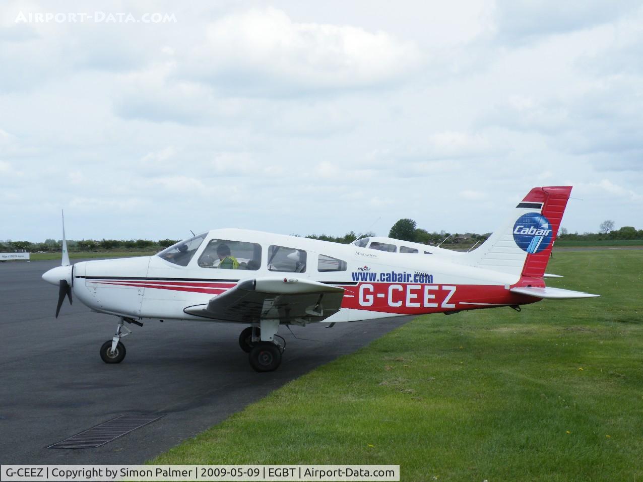 G-CEEZ, 2002 Piper PA-28-161 Warrior III C/N 2842161, PA-28 visiting Turweston