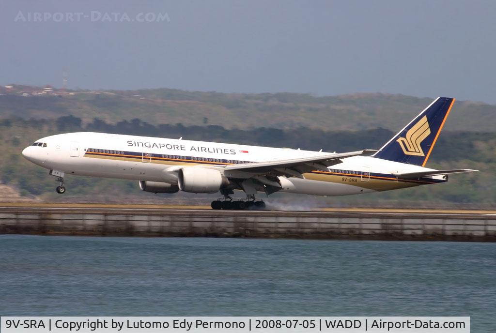 9V-SRA, 1998 Boeing 777-212/ER C/N 28513, Singapore Airlines