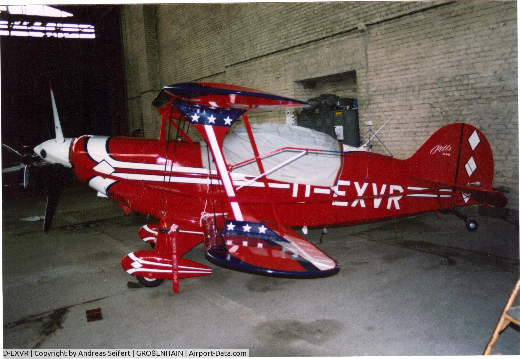 D-EXVR, Aviat Pitts S-2B Special C/N 5272, Kunstflug WM Großenhain 30.7.2000