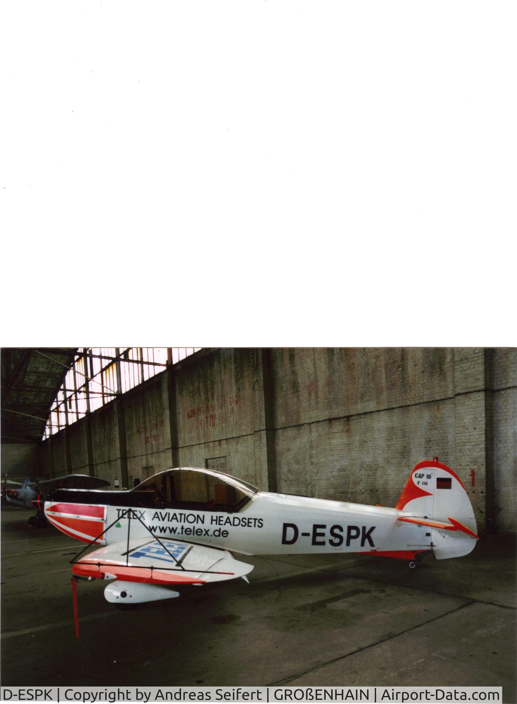 D-ESPK, 1981 Mudry CAP-10B C/N 136, Kunstflug WM Großenhain 30.7.2000