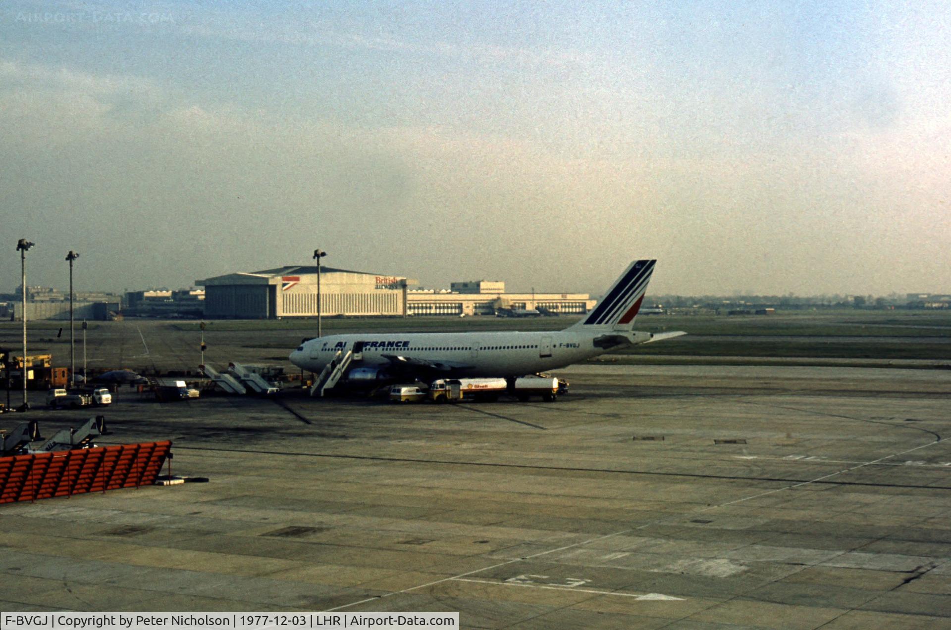 F-BVGJ, 1977 Airbus A300B4-203(F) C/N 047, Air France Airbus at the terminal at Heathrow in December 1977.