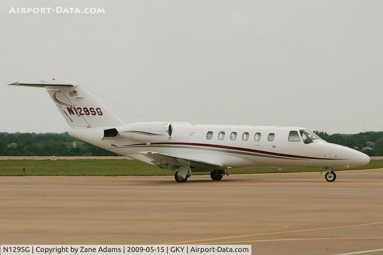 N129SG, 2002 Cessna CitationJet CJ2 C/N 525A0129, At Arlington Municipal
