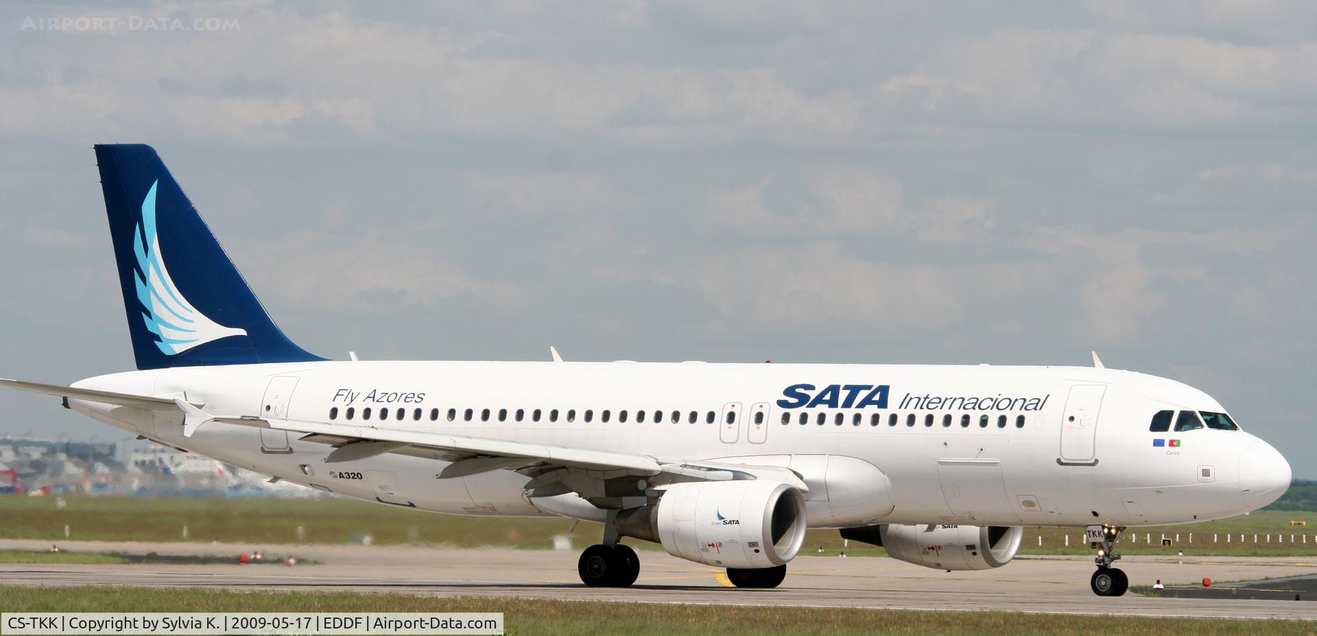CS-TKK, 2005 Airbus A320-214 C/N 2390, SATA Internacional