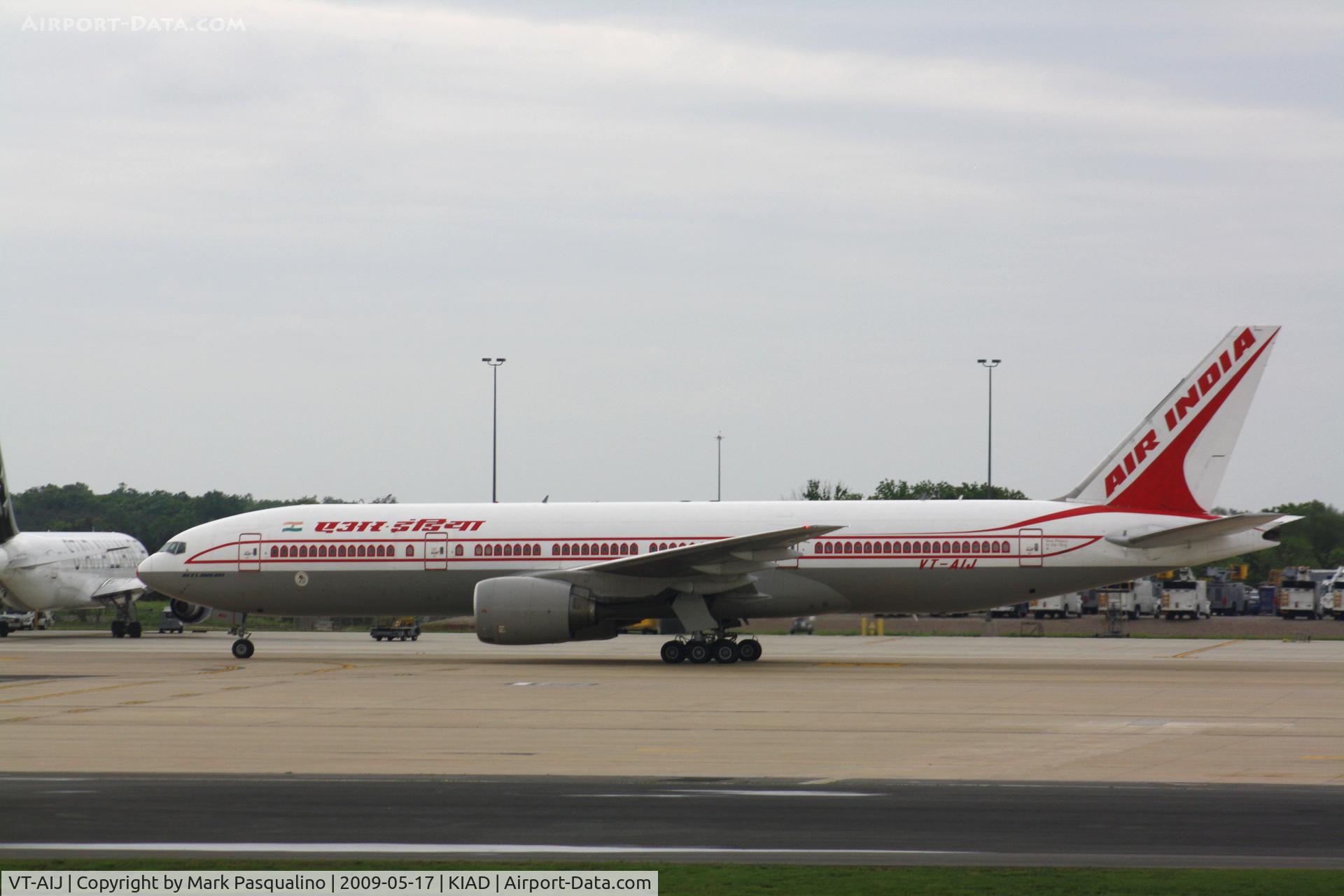 VT-AIJ, 1997 Boeing 777-222/ER C/N 26943, Boeing 777-200