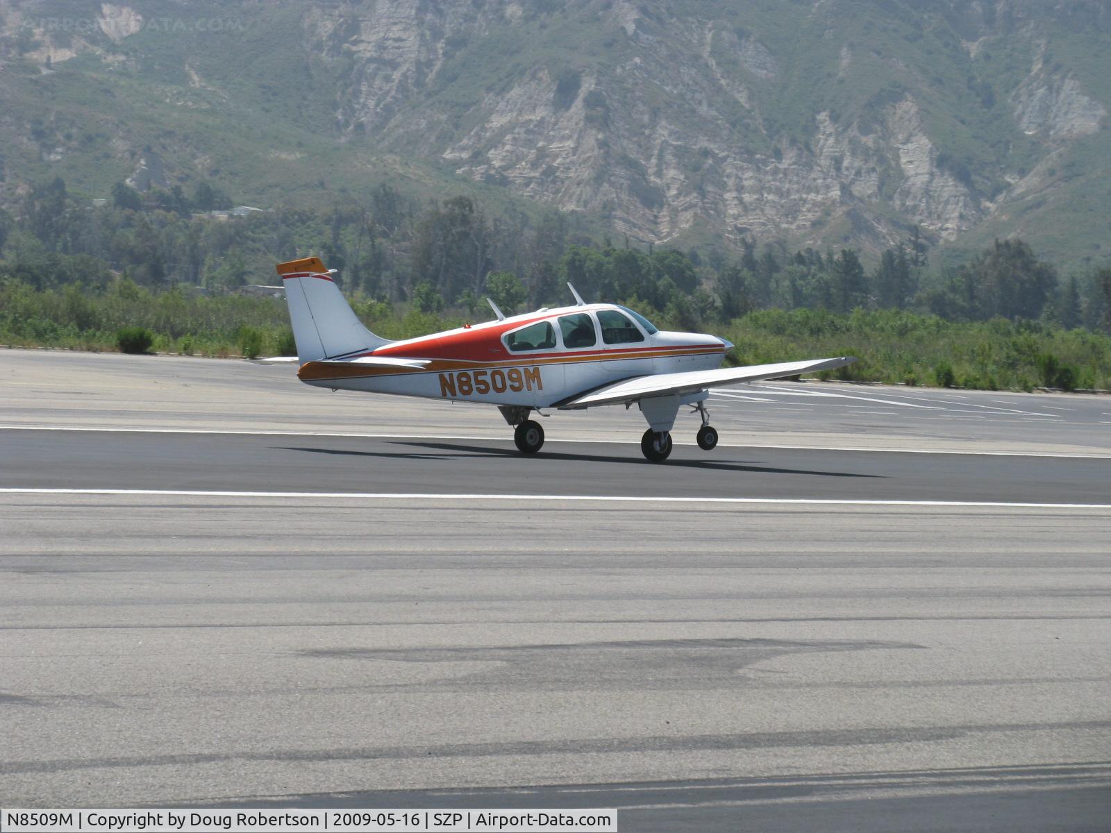 N8509M, 1963 Beech 35-B33 Debonair C/N CD-626, 1963 Beech 35 B33 DEBONAIR, Continental IO-470-J 225 Hp, takeoff roll Rwy 22