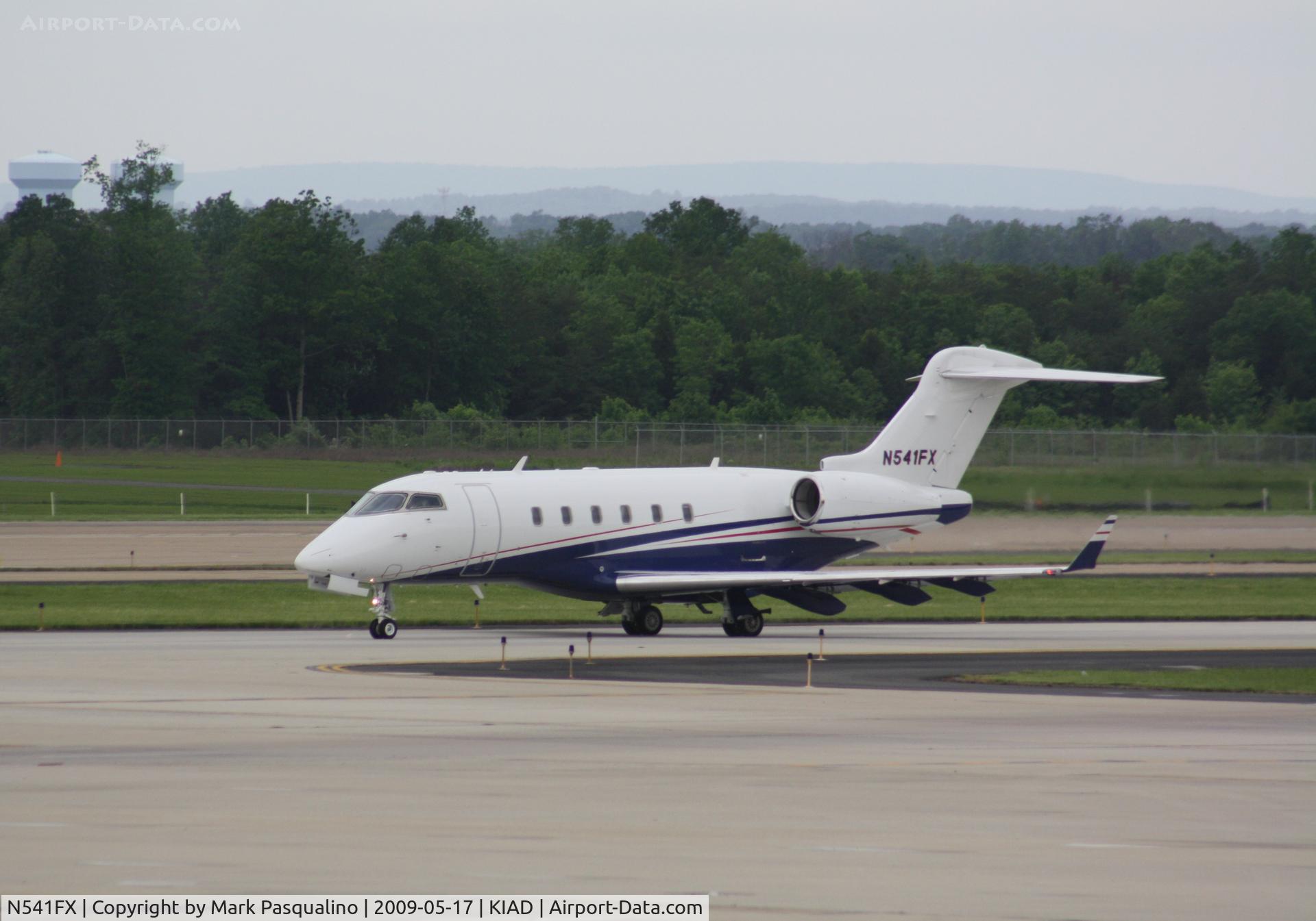 N541FX, 2008 Bombardier Challenger 300 (BD-100-1A10) C/N 20211, BD-100-1A10
