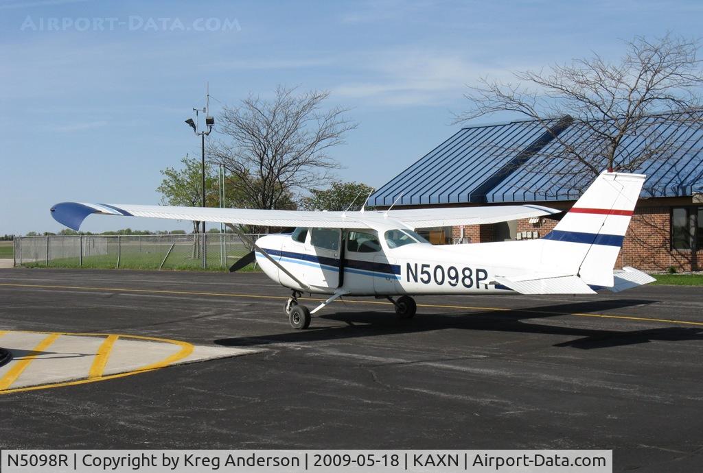 N5098R, 1974 Cessna 172M C/N 17263336, 1974 Cessna 172M Skyhawk