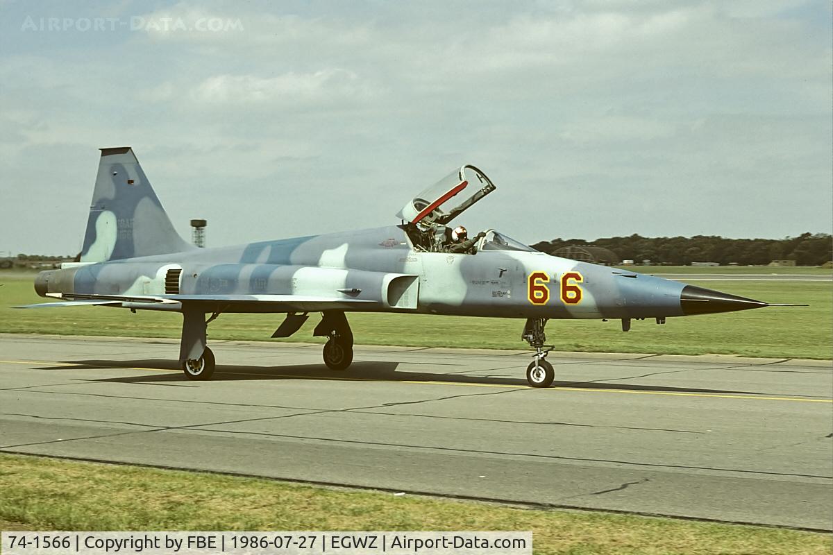74-1566, 1974 Northrop F-5E Tiger II C/N R.1254, returning from a display flight during the Alconbury Air Tattoo 1986