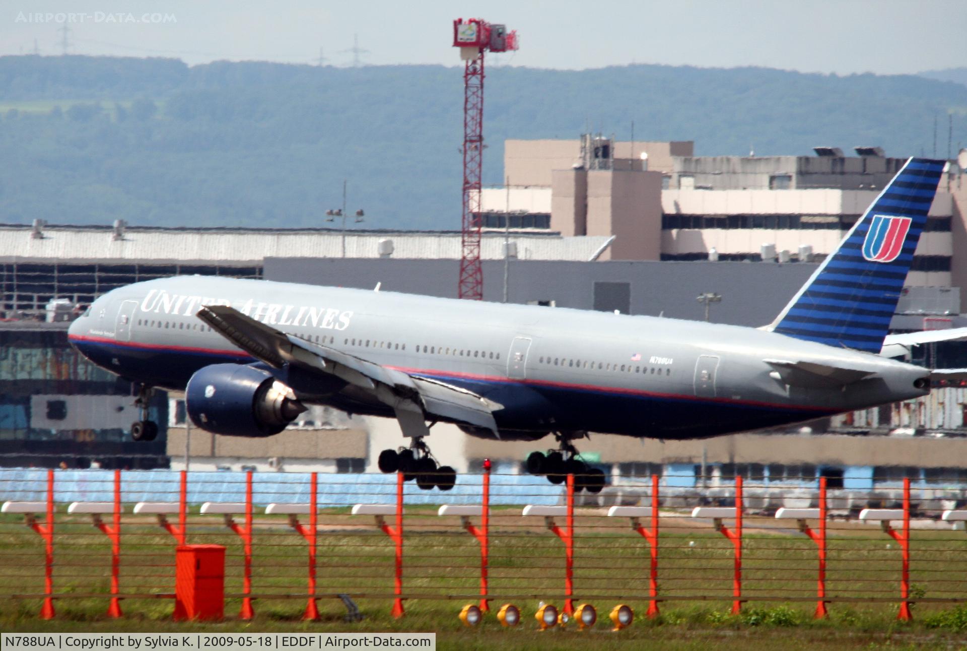 N788UA, 1997 Boeing 777-222 C/N 26942, United Airlines
