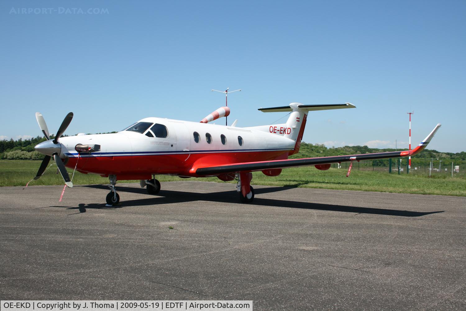OE-EKD, 1996 Pilatus PC-12/45 C/N 142, Pilatus PC-12