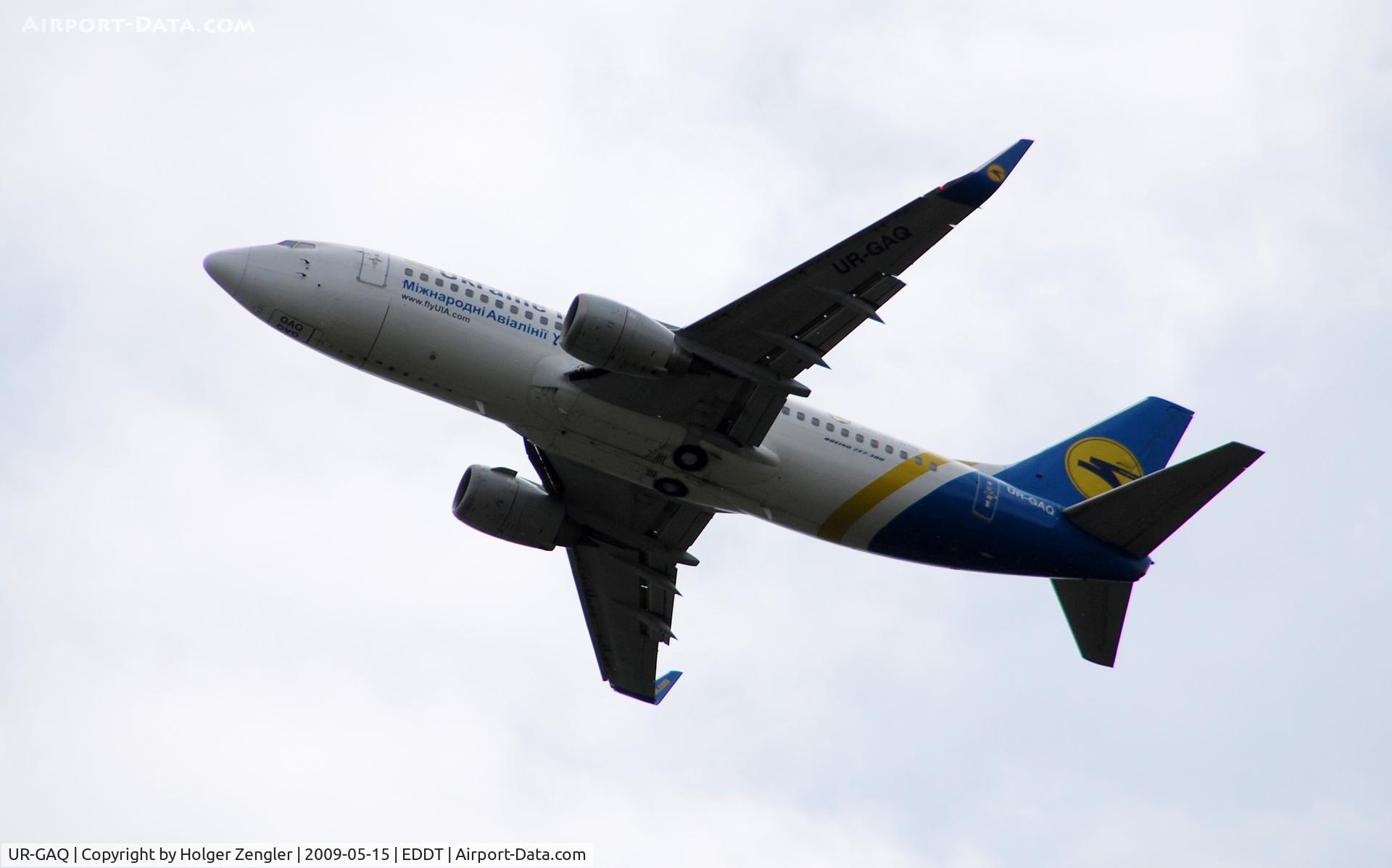 UR-GAQ, 1997 Boeing 737-33R C/N 28869, A ukrainian B 737 is leaving TXL eastwarts