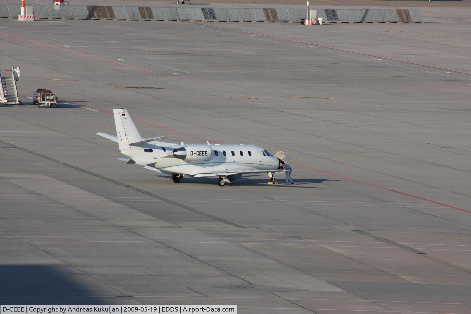 D-CEEE, 2006 Cessna 560XLS Citation Excel C/N 560-5630, At maintenance