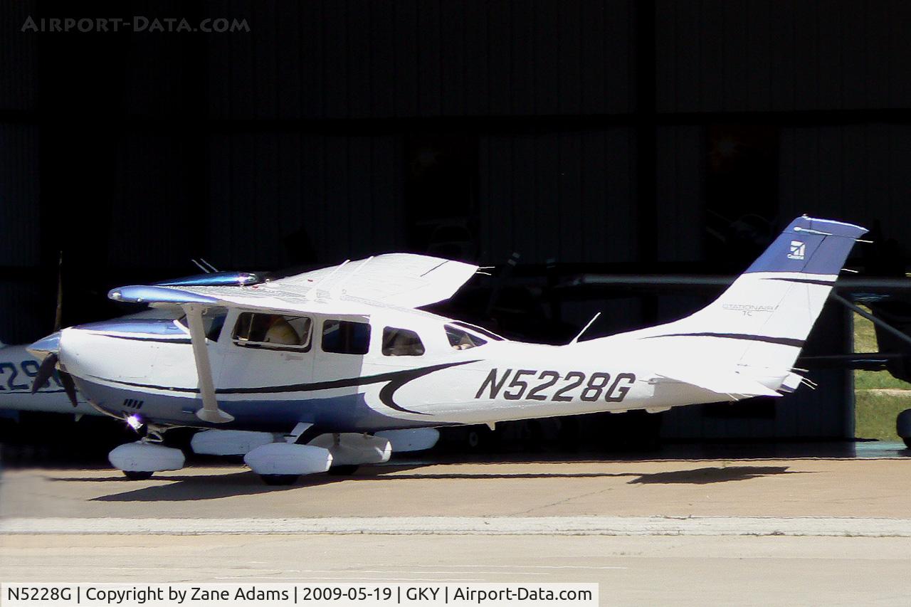 N5228G, Cessna T206H Turbo Stationair C/N T20608909, At Arlington Municipal