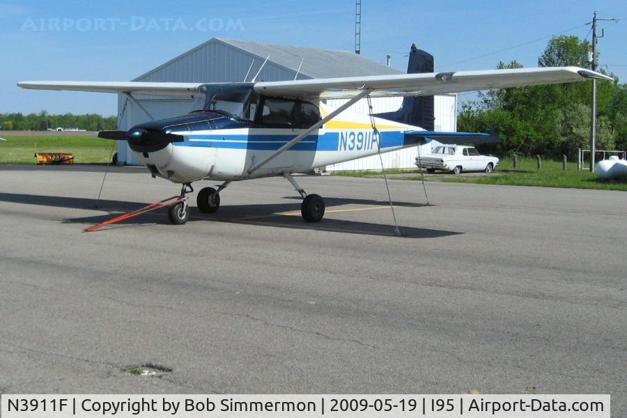 N3911F, 1958 Cessna 172 C/N 36811, On the ramp at Kenton, Ohio