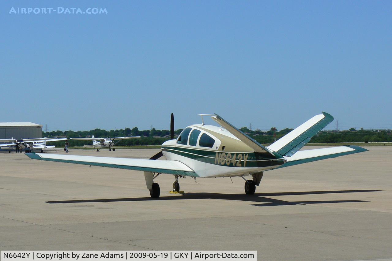 N6642Y, 1979 Beech V35B Bonanza C/N D-10266, At Arlington Municipal
