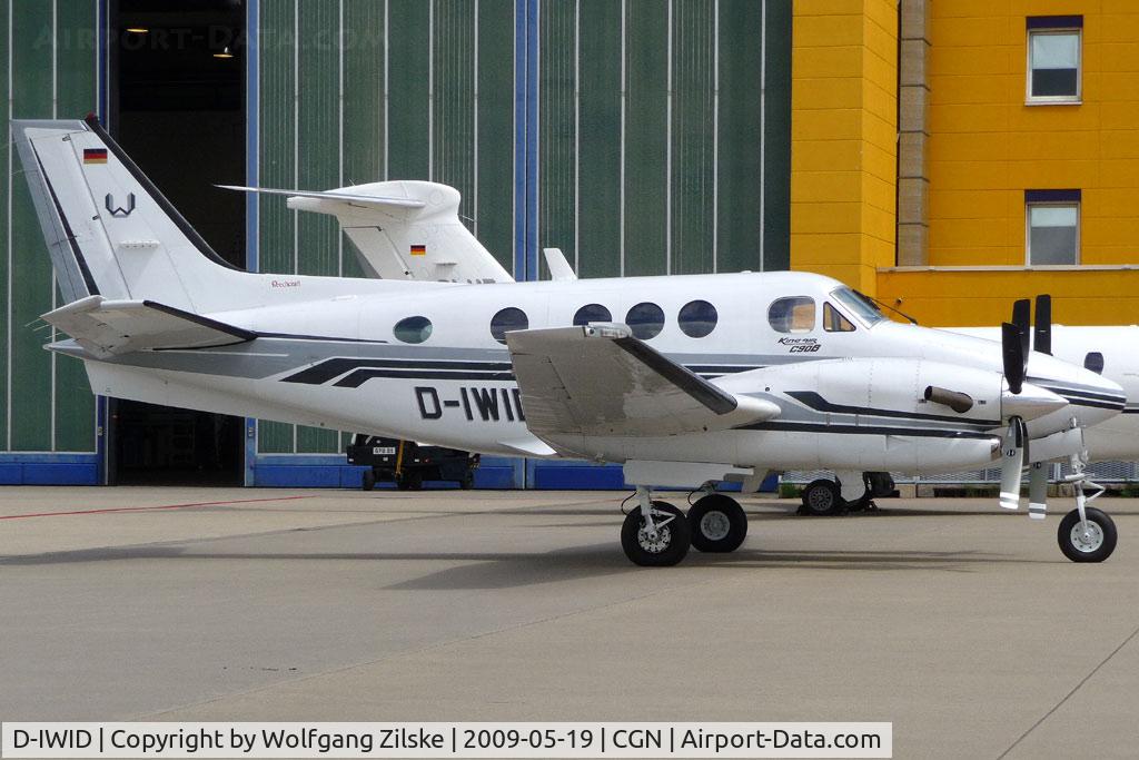 D-IWID, Beech C90A King Air King Air C/N LJ-1450, visitor