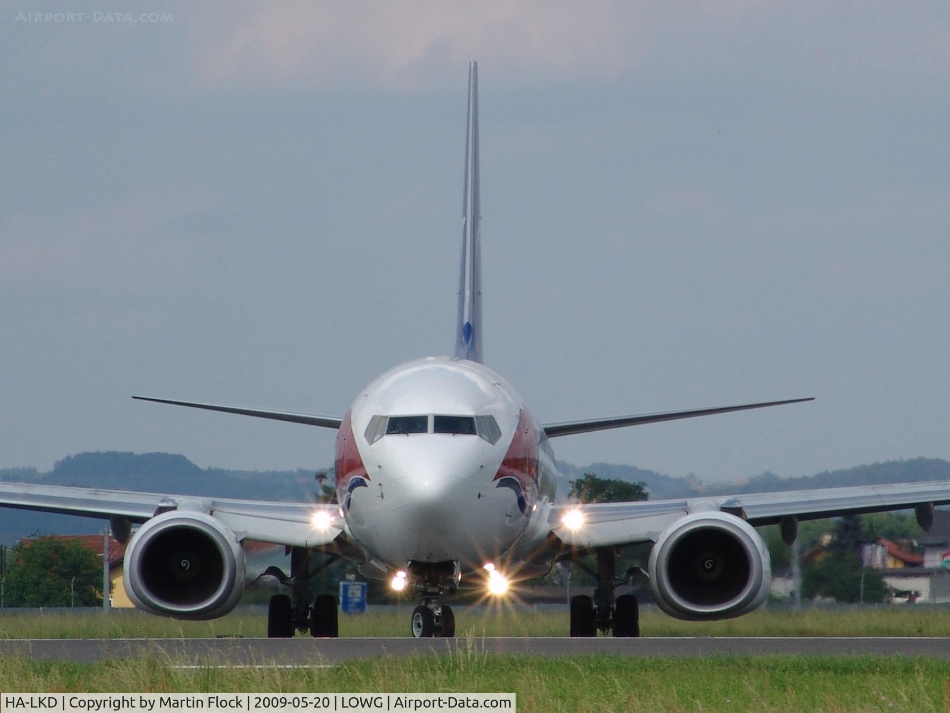 HA-LKD, 2000 Boeing 737-8K5 C/N 27985, .