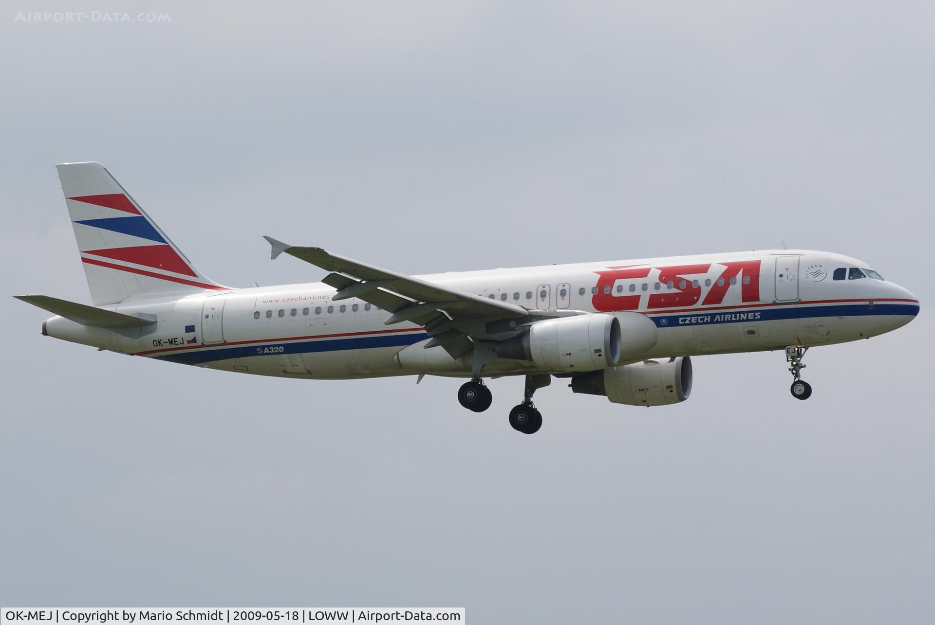 OK-MEJ, 2007 Airbus A320-214 C/N 3097, landing on runway 34