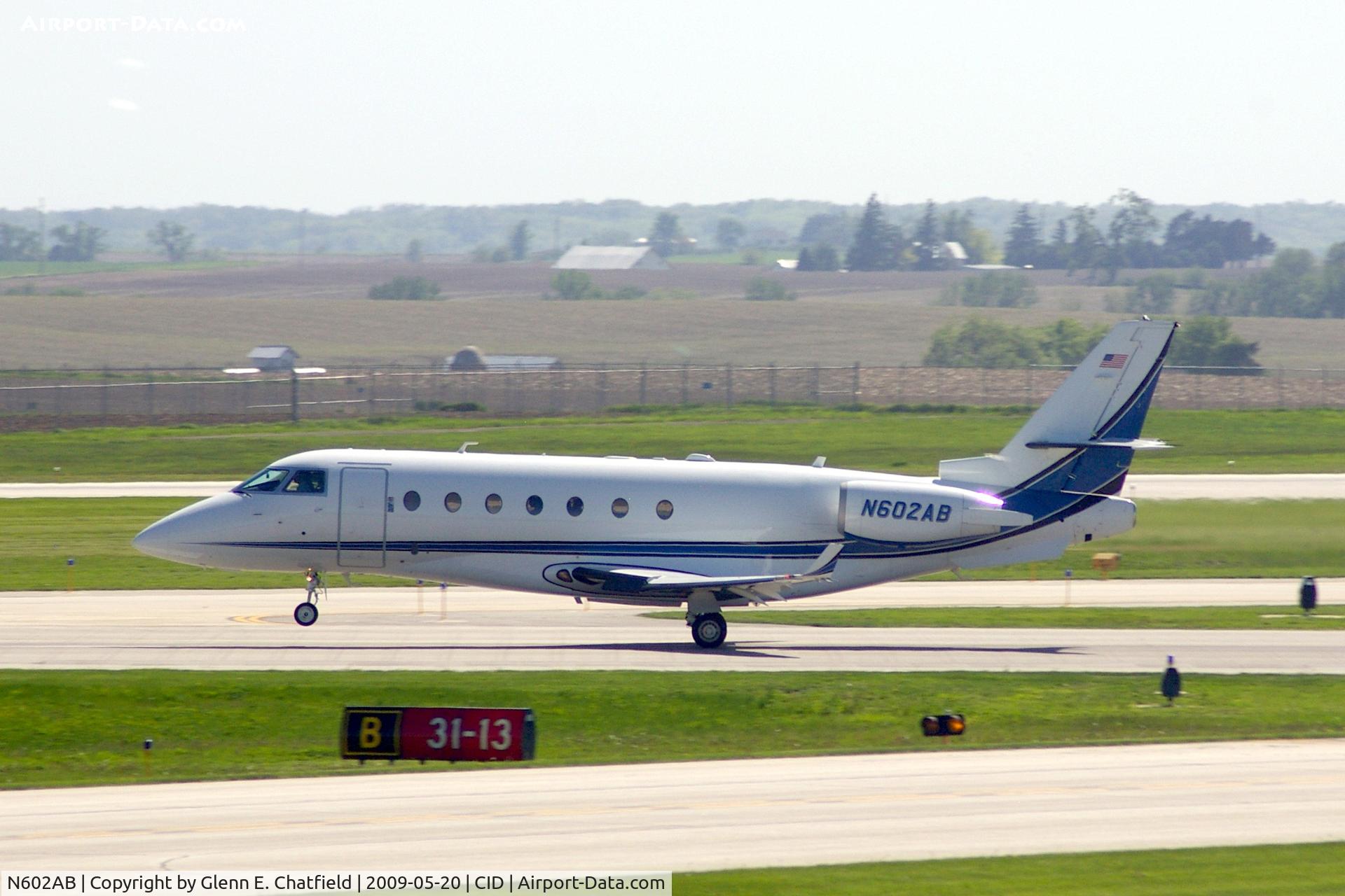 N602AB, 2001 Israel Aircraft Industries Gulfstream 200 C/N 048, Departing Runway 13