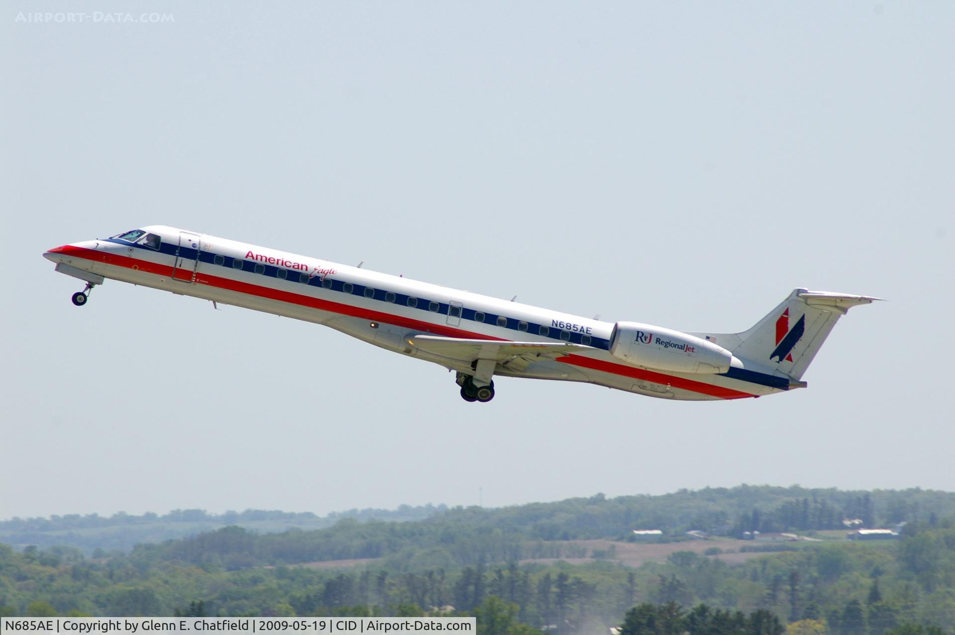 N685AE, 2004 Embraer ERJ-145LR (EMB-145LR) C/N 14500836, Departing runway 9 for O'Hare International.