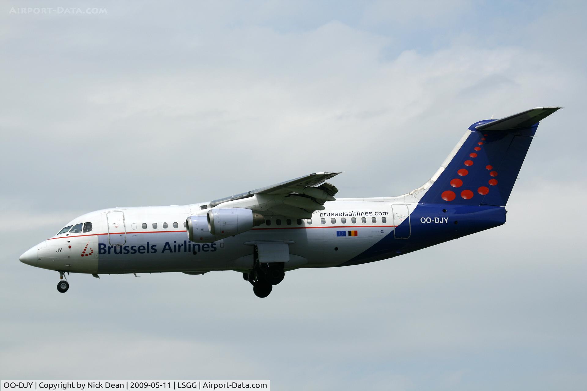 OO-DJY, 1997 British Aerospace Avro 146-RJ85 C/N E.2302, LSGG