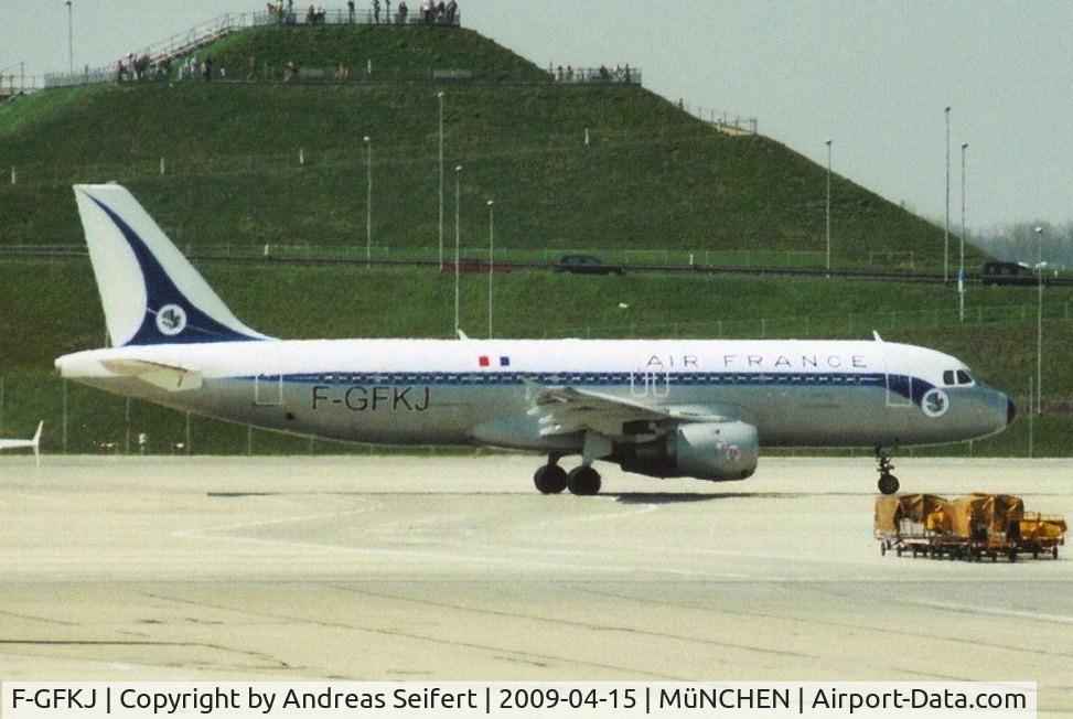 F-GFKJ, 1989 Airbus A320-211 C/N 0063, München Flughafen 15.4.2009