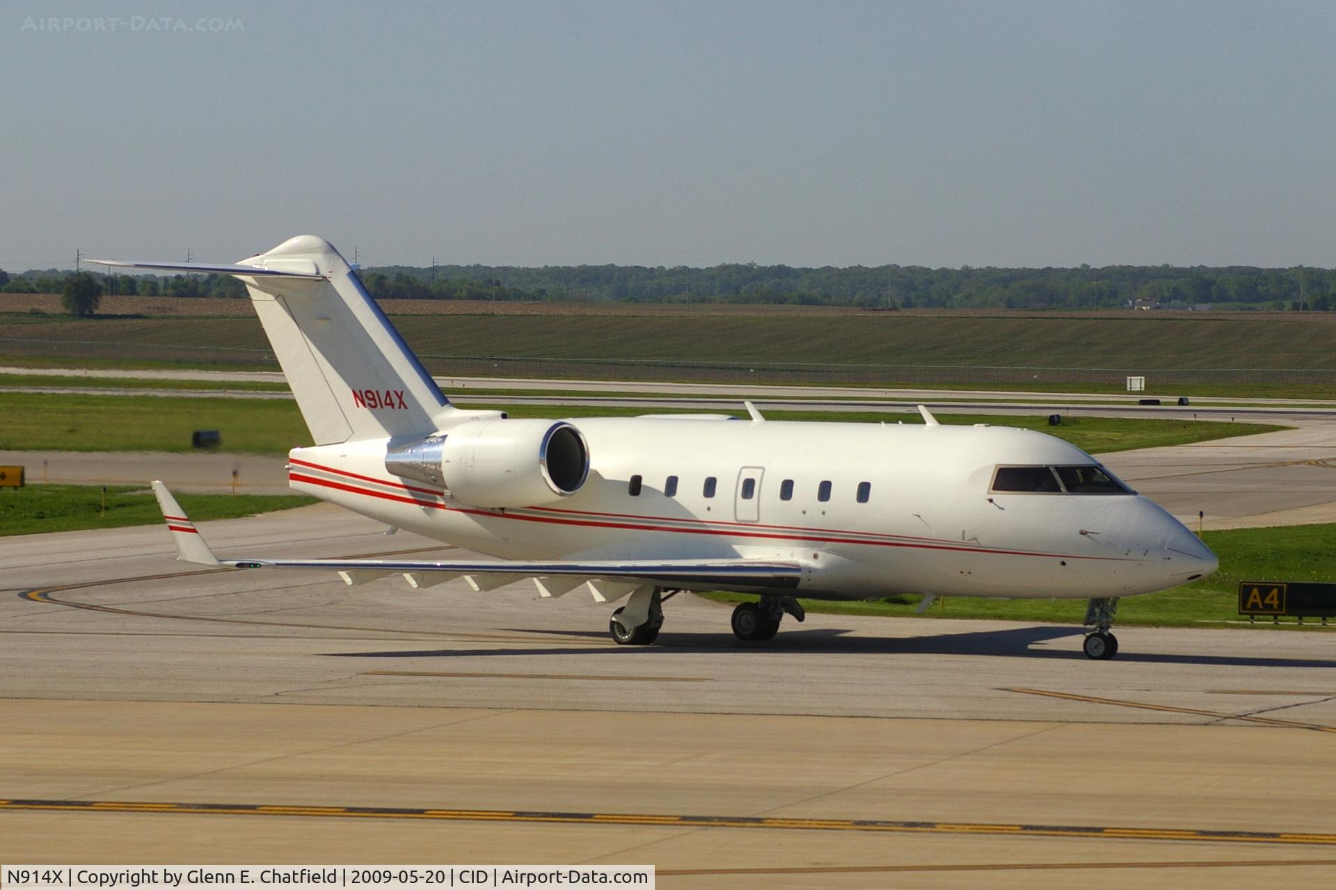 N914X, 1995 Canadair Challenger 601-3R (CL-600-2B16) C/N 5185, On Delta taxiway on the way to Landmark