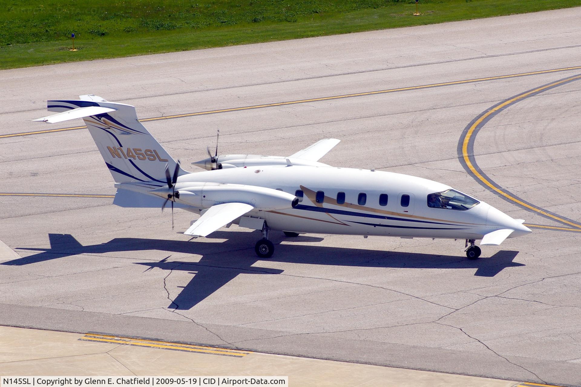N145SL, 2004 Piaggio P-180 Avanti C/N 1093, Taxiing to Landmark FBO.