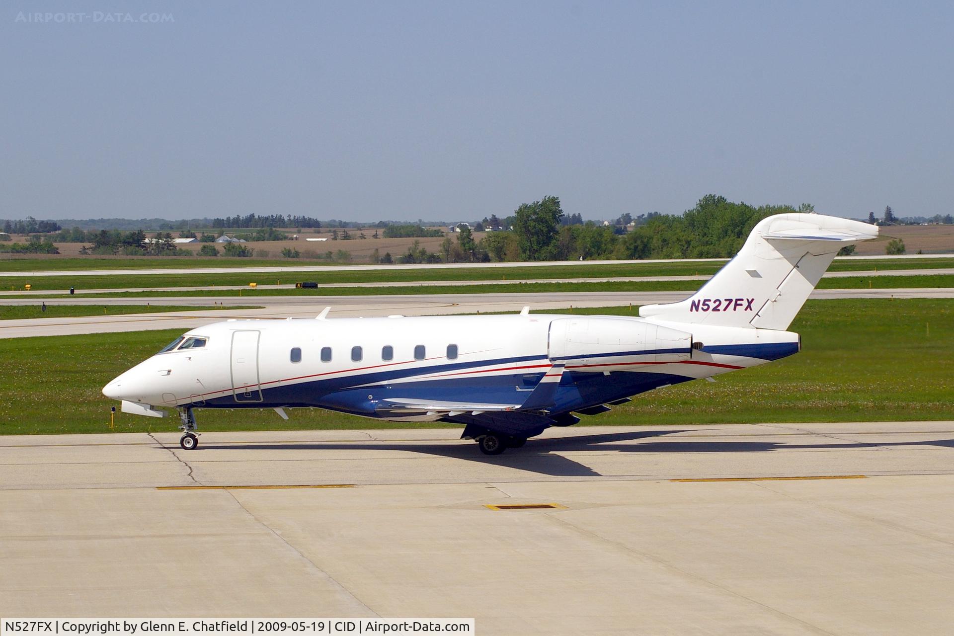 N527FX, 2006 Bombardier Challenger 300 (BD-100-1A10) C/N 20124, Taxiing from Landmark to Runway 27