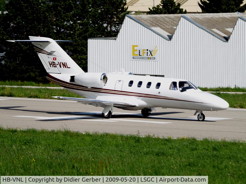 HB-VNL, 2000 Cessna 525 CitationJet CJ1 C/N 525-0375, Take-off of rwy 24