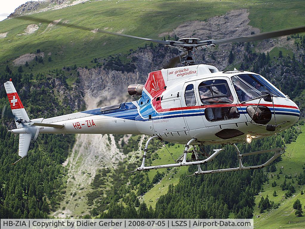 HB-ZIA, 2006 Eurocopter AS-350B-3 Ecureuil Ecureuil C/N 4163, At Samedan Airport