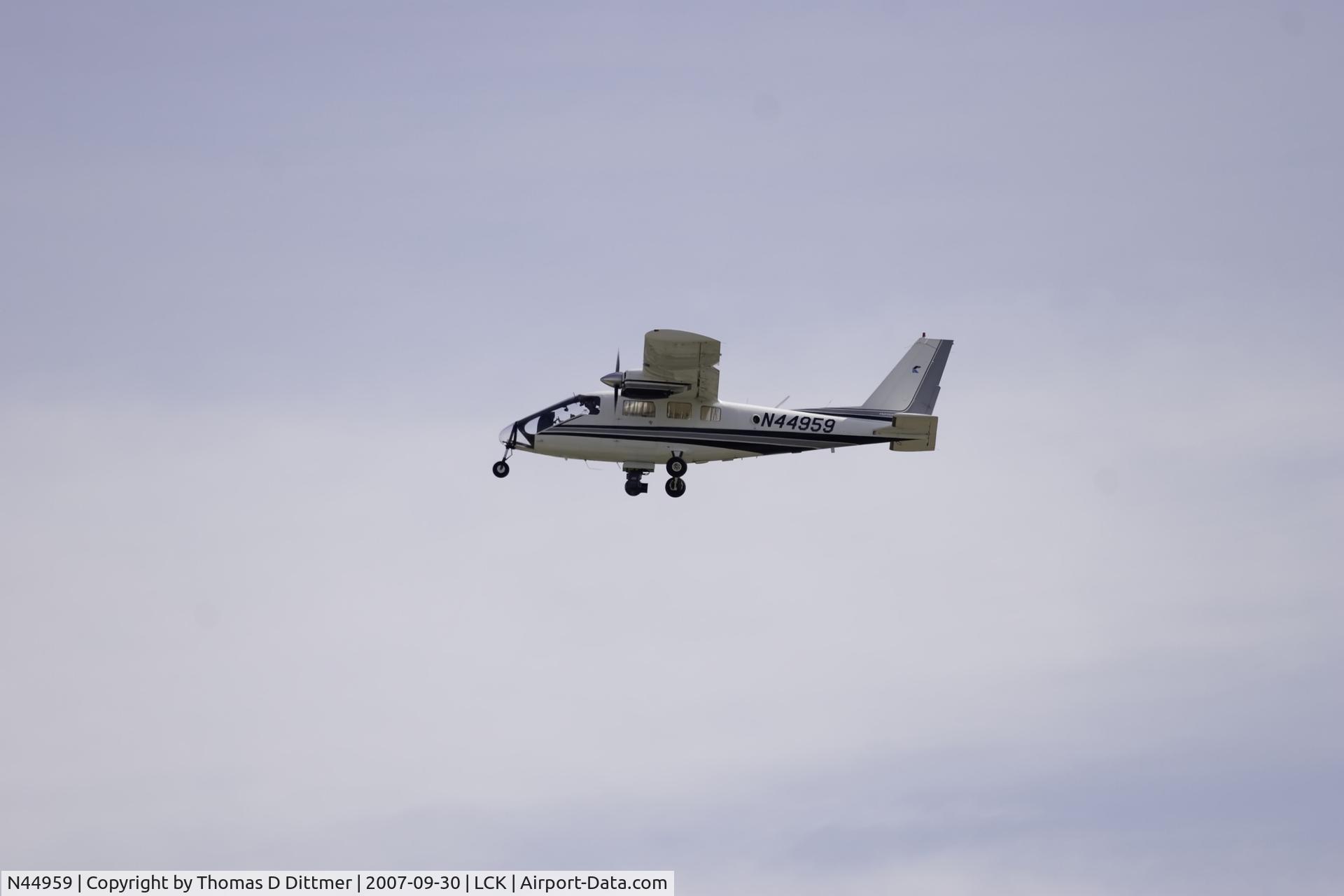 N44959, Partenavia P-68 Observer C/N 319-14-OB, Overflying LCK at Gathering of Mustangs and Legends 2007