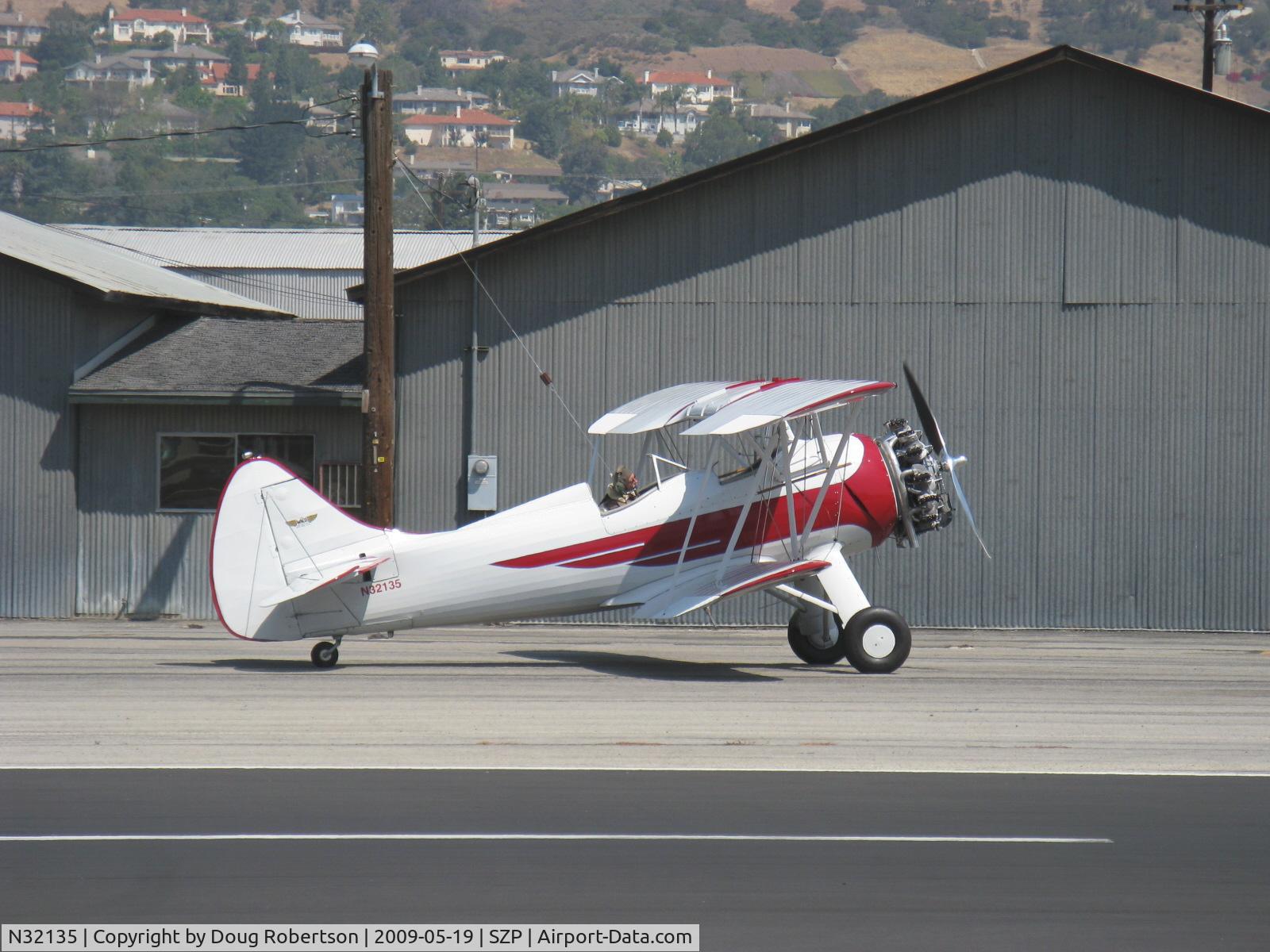 N32135, 1941 Waco UPF-7 C/N 5767, 1941 Waco UPF-7, Continental W670 220 Hp, taxi