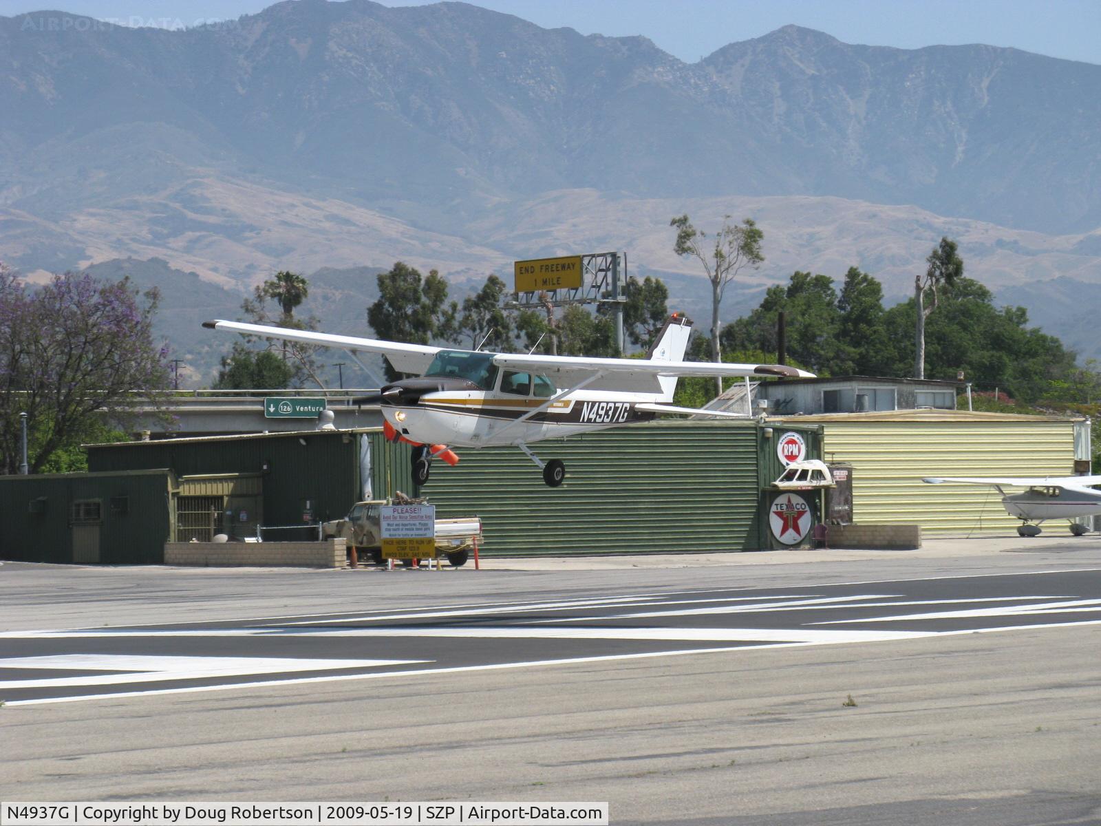 N4937G, 1979 Cessna 172N C/N 17273484, 1979 Cessna 172N, Lycoming O-320-H2AD 160 hp, on final Rwy 22