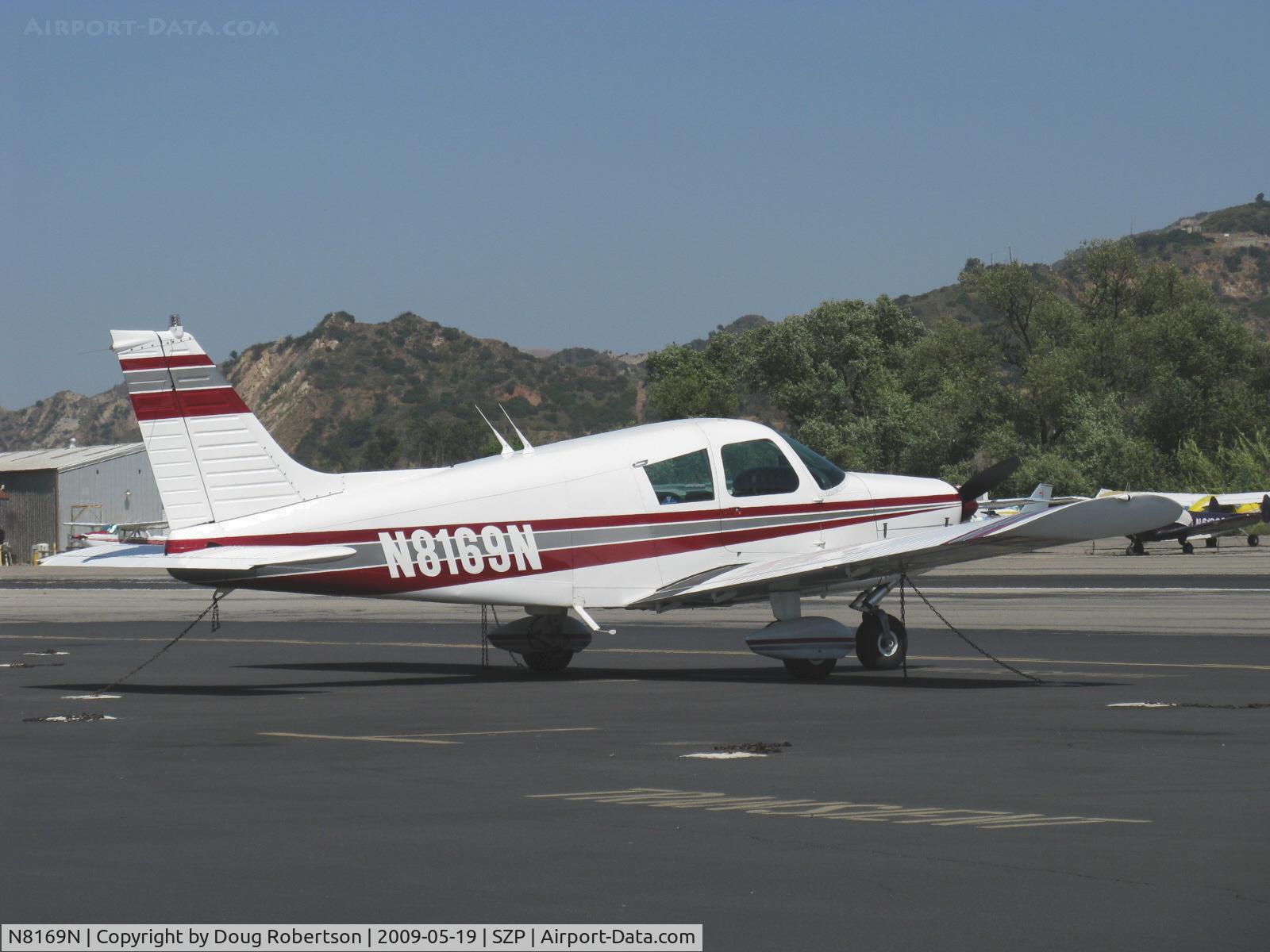 N8169N, 1968 Piper PA-28-140 C/N 28-25365, 1968 Piper PA-28-140 CHEROKEE, Lycoming O-320-E2A 150 Hp