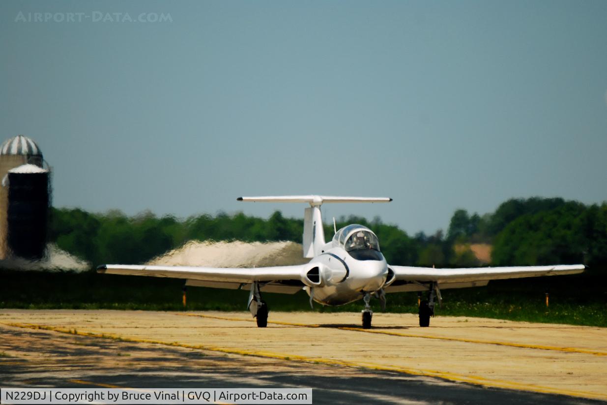 N229DJ, 1967 Aero L-29 Delfin C/N 792607, Gennesee County Airport