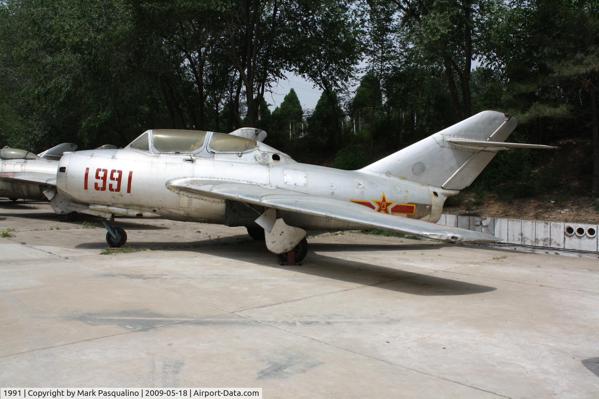 1991, Mikoyan-Gurevich MiG-15UTI C/N 4111, MiG-15 UTI